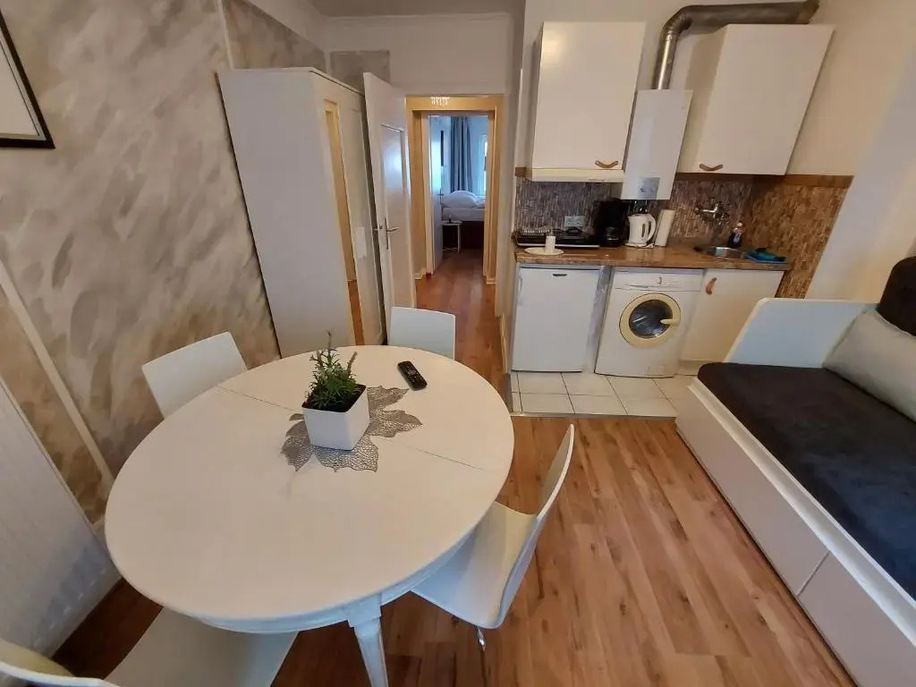 Vintage Apartment
