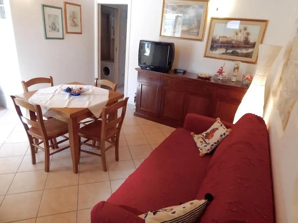 S170 - Sirolo, delizioso trilocale con corte