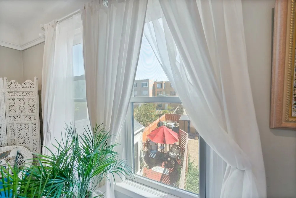 San Francisco Retreat Just Steps From Golden Gate Park And Ocean Beach! 3 Bedroom Home by RedAwning
