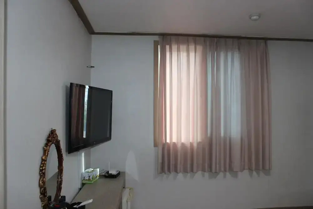 Gipoong Hotel