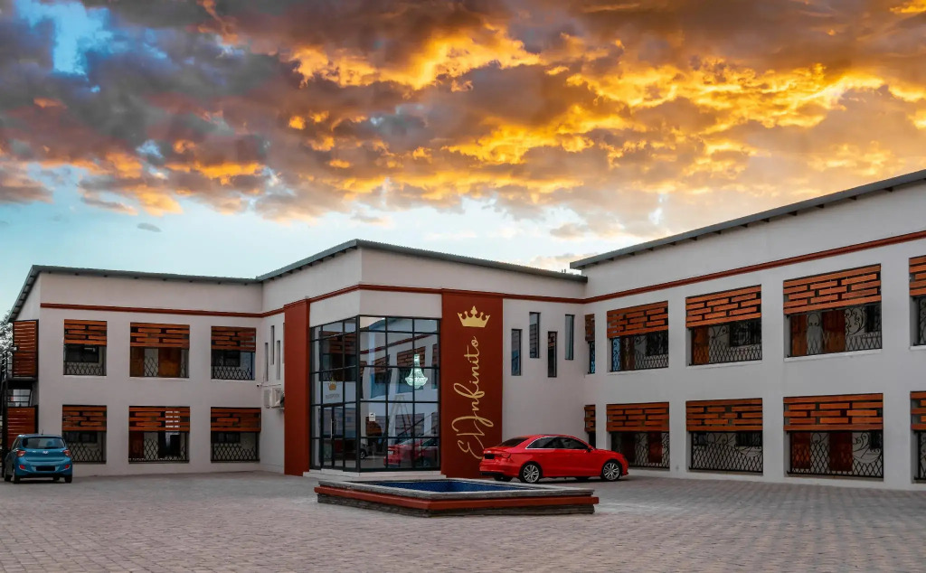 El Infinito Lifestyle