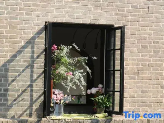 Nanjing Jinpu No. 12 Homestay (Pukou Railway Station Cultural District Store)