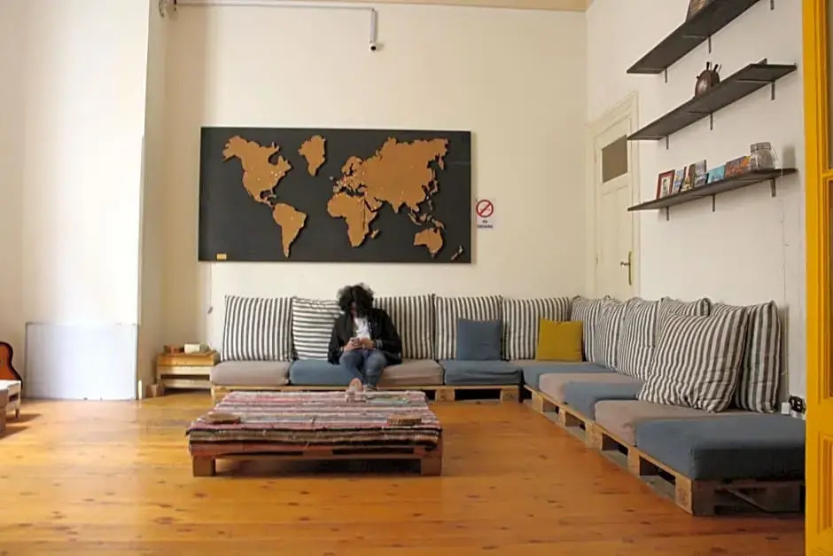 Ithaka Hostel