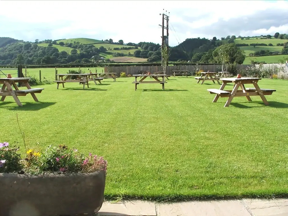 The Lowfield Inn