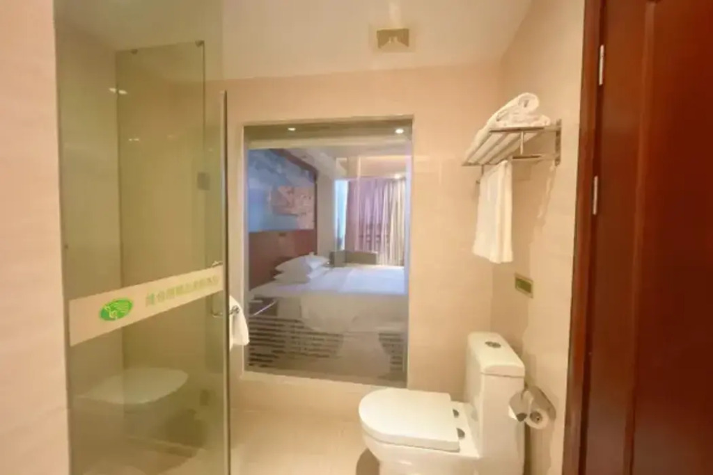 Vienna Hotel International Airport