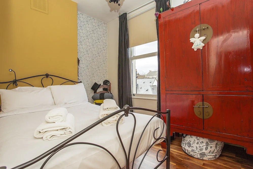 2 Bedroom Flat Near Notting Hill