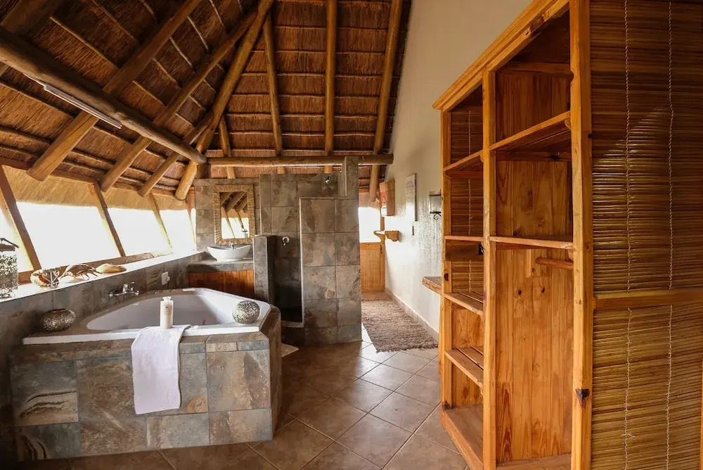 Luxury and Romantic Accommodation on the Doorstep of Kruger National Park