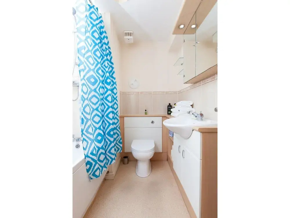 Giles St Gem - Spacious, Near The Shore, Parking
