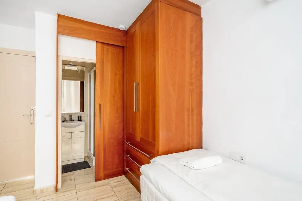 Wonderful Apartment in Ground Plan Ref 94