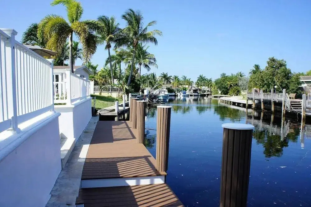 Beautiful Villa, Family Friendly, Access to Dock