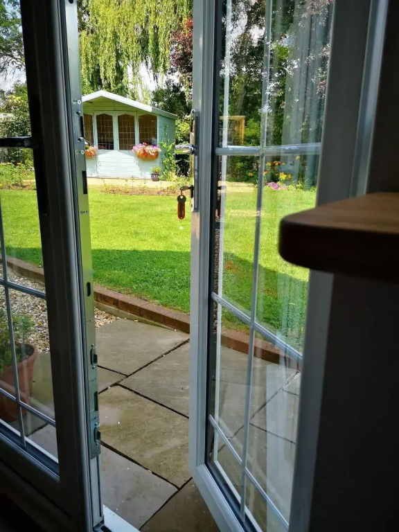 White Cottage B and B