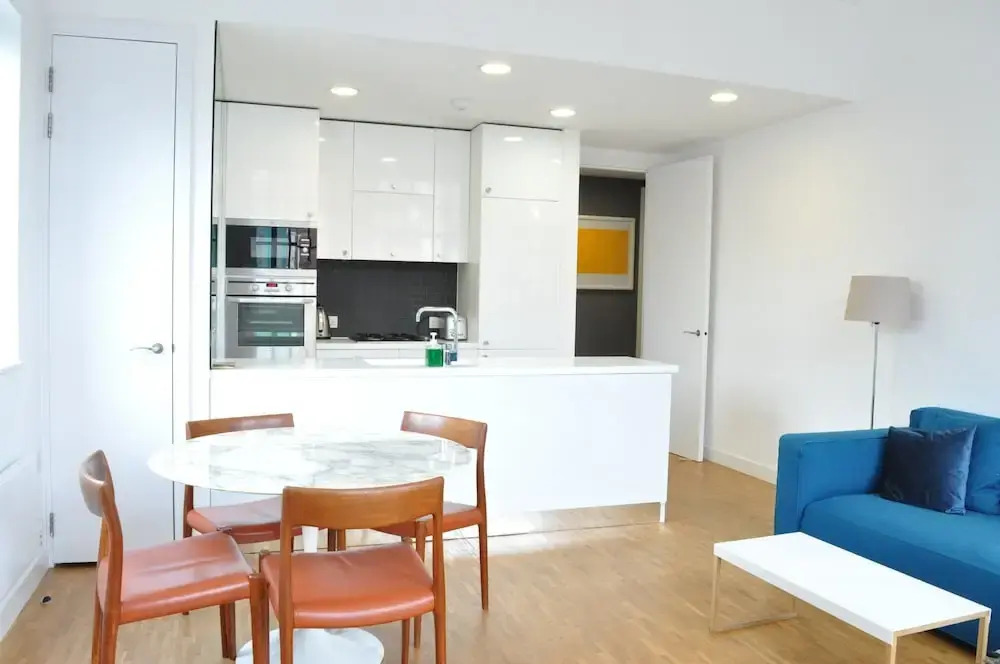 Farringdon 3 Bedroom Flat With Terrace
