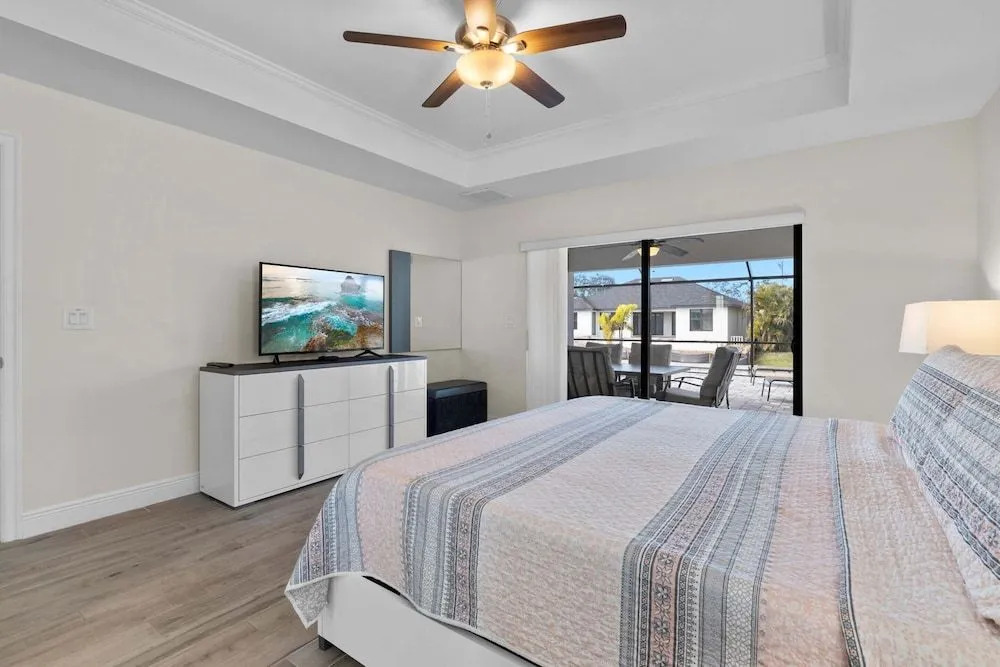 Midpoint Villa