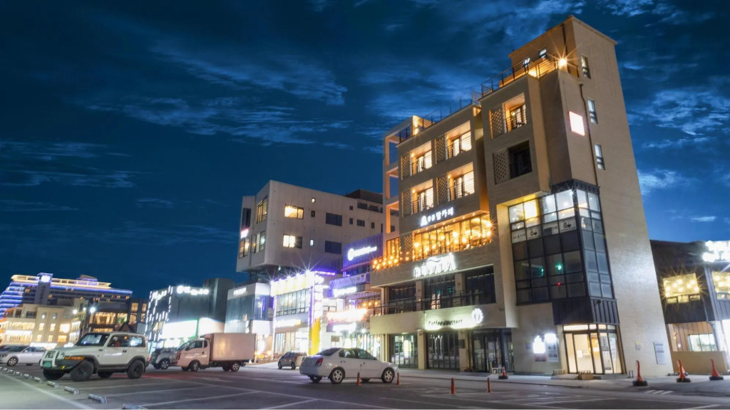Gangneung Bluestay