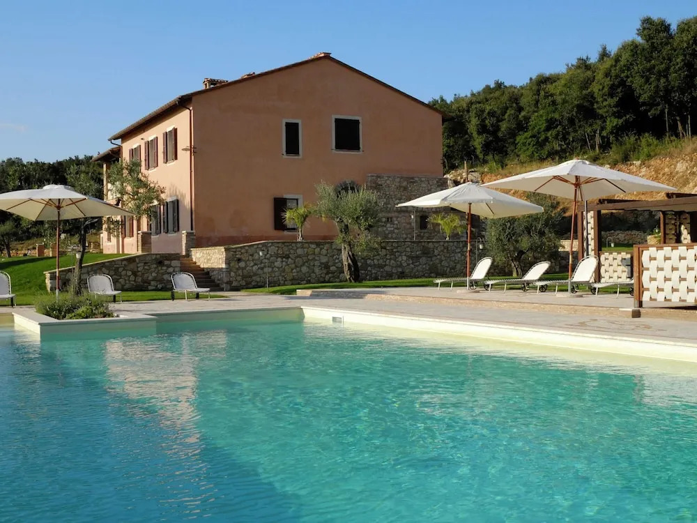 Elegant apartment only 1 hour from Rome