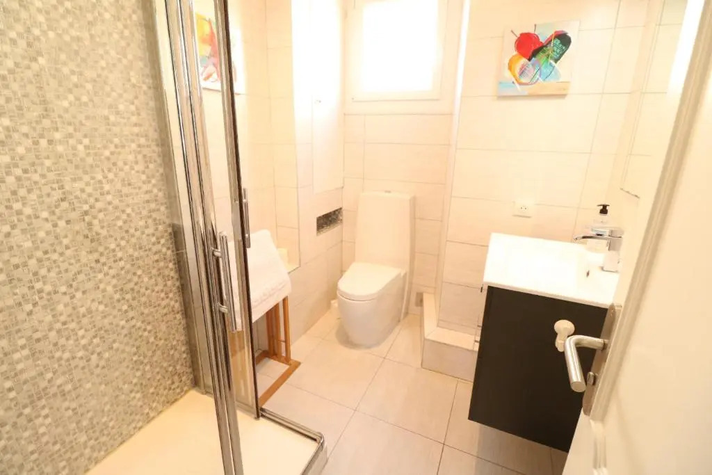 1 bedroom with direct view to the Old Port 267