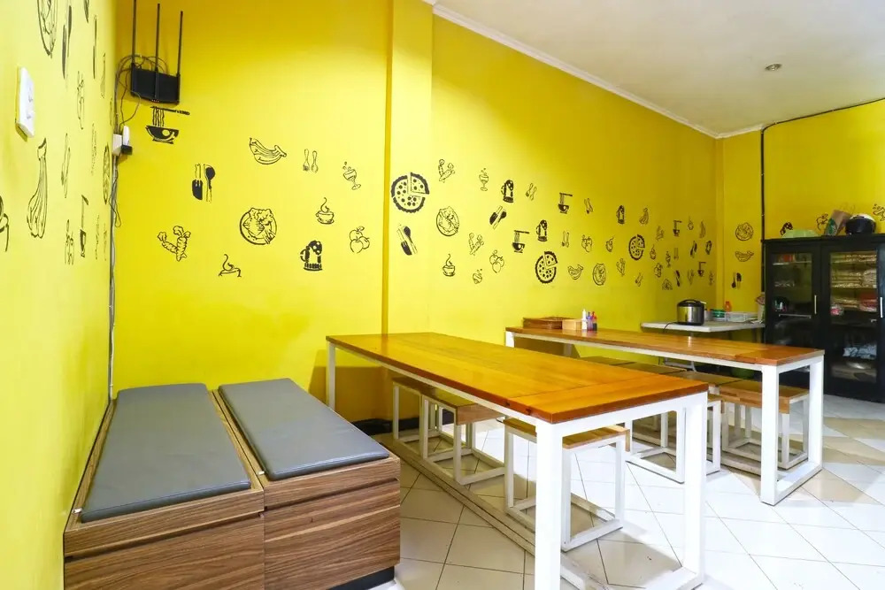 Raja Rani Hostel