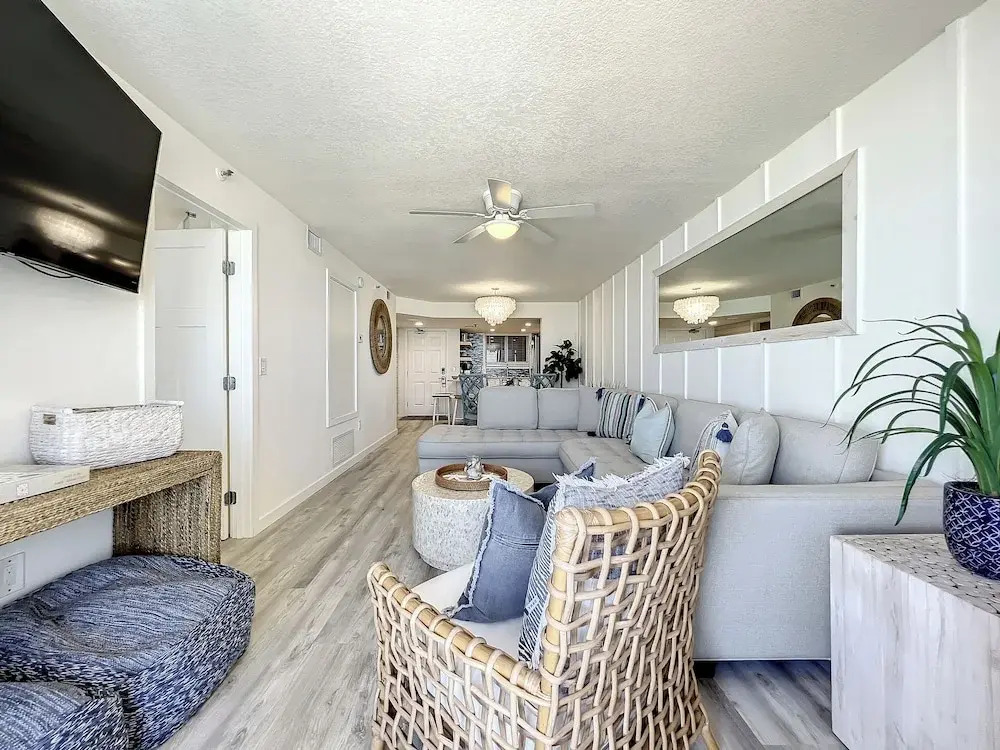 Oceania Beach Club 305