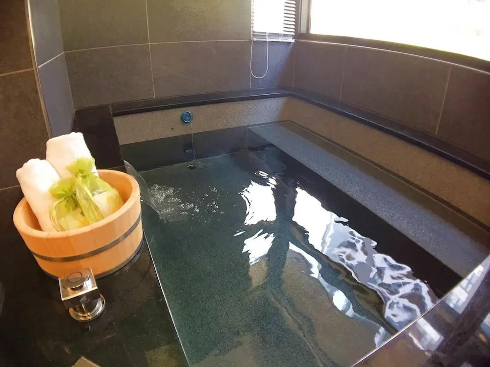 Quan Jia Hot Spring B&B