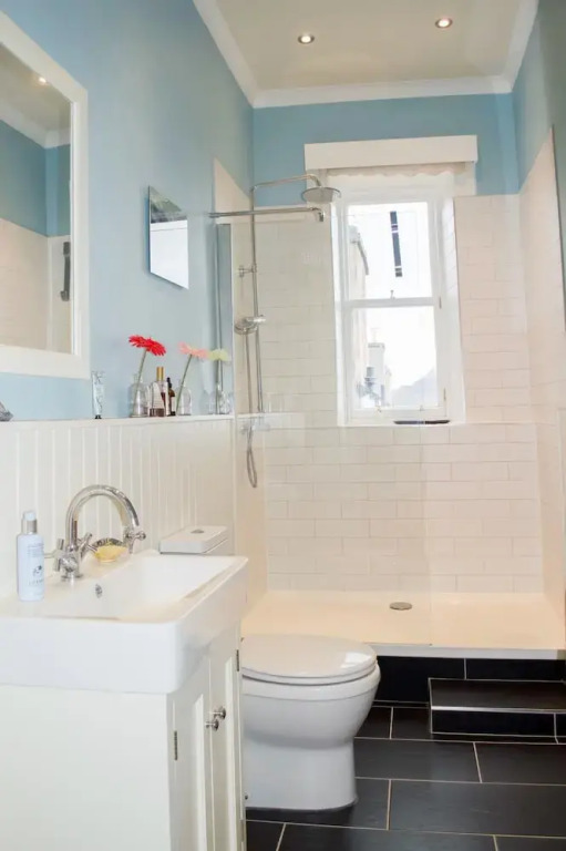 2 Bedroom Apartment in Edinburgh With Views