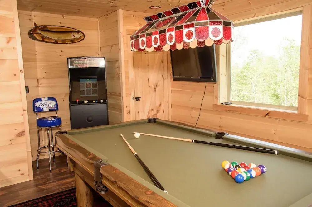 Copper Fox 3 Bedroom Cabin