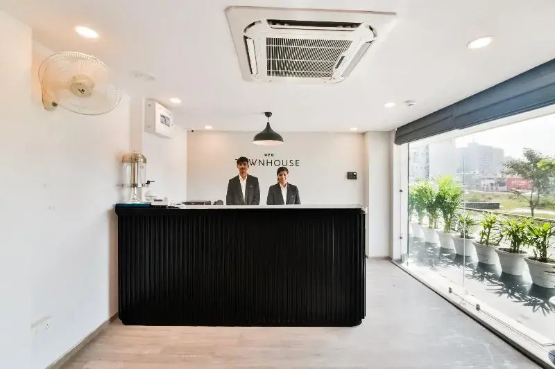 OYO Townhouse 323 Sector 9 Hiran Magri