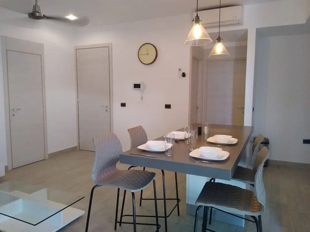 Apartment on the 5th Avenue with Pool, Gym and Parking for 4 sleeps