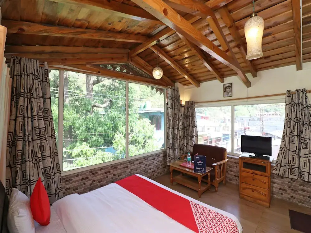OYO 13486 Bhavya Heritage Inn