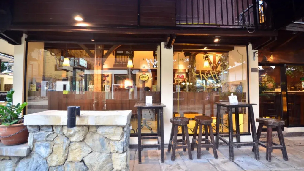 Charcoa House & Cozy Hotel