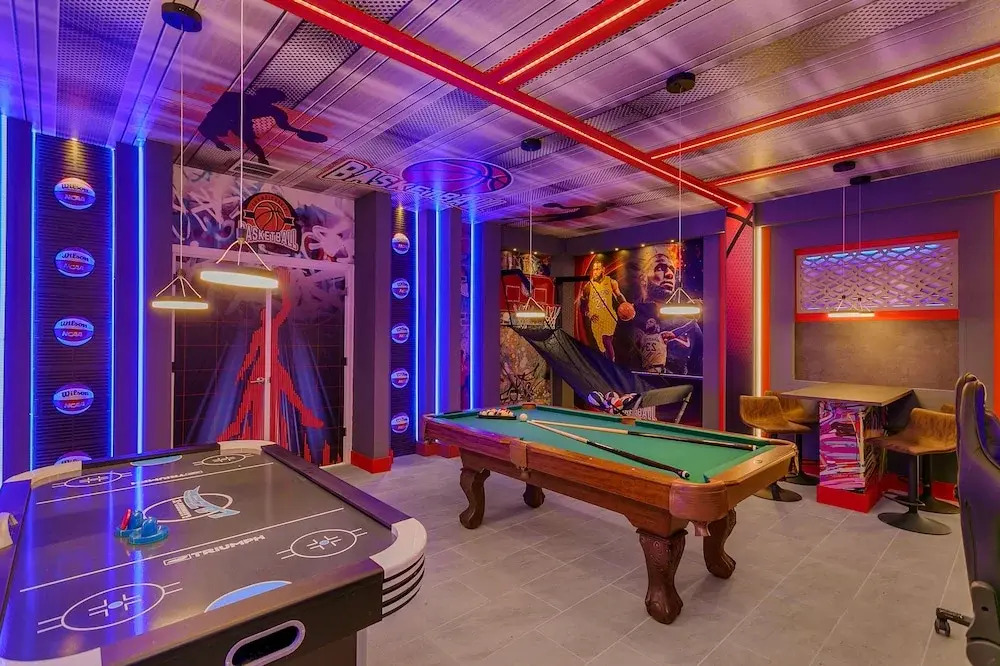 Must SEE Villa! Private Poolthemed Roomstheater!
