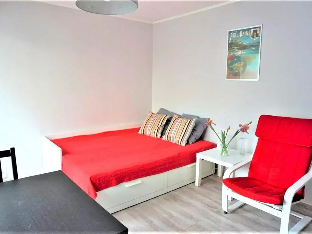 Appartement Aix-les-Bains, 1 pièce, 2 personnes - FR-1-555-37