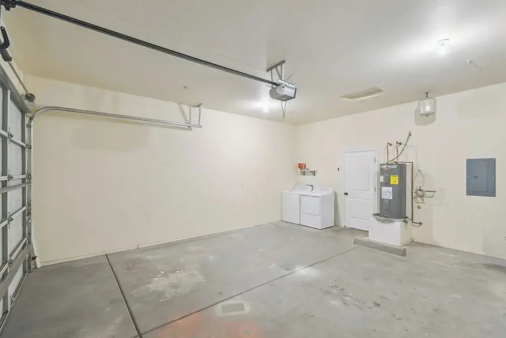 1 Mi to Lake: Airy Home w/ Patio in Lake Havasu!