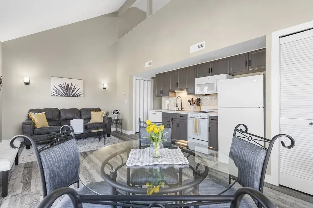Adorable Fall Creek Condo - 10 Min to Table Rock!