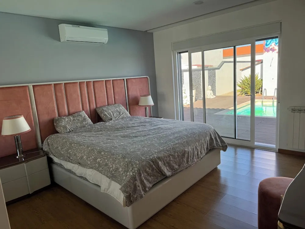 Spacious Quiet Charming Villa With Private Pool and Close to Lisbon