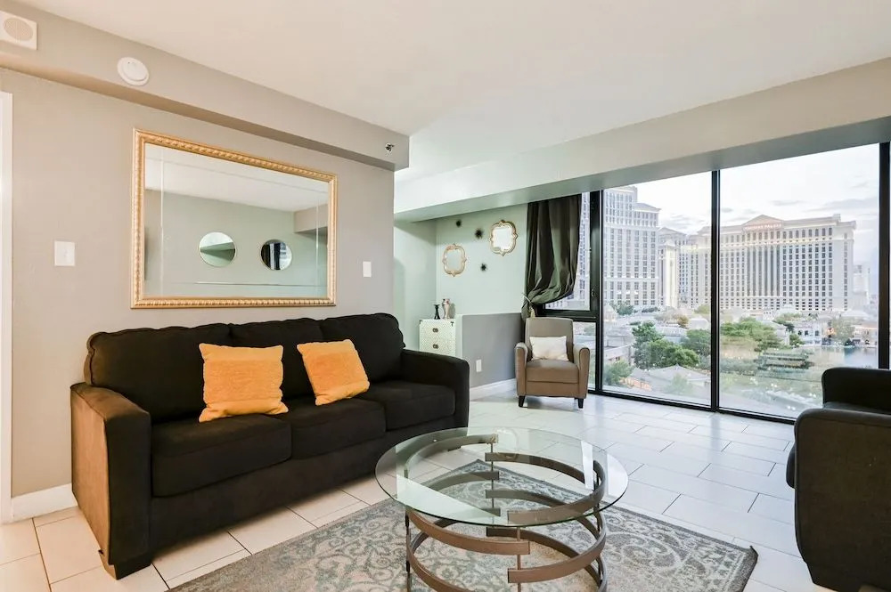 StripViewSuites at Jockey Club
