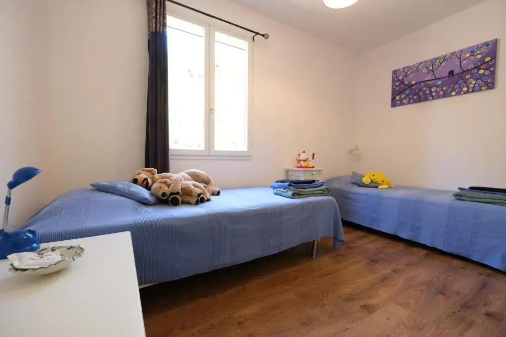 Très Agréable Location de Vacances Avec Piscine Privée Dans Le Luberon, Située En Campagne de Gargas, Proche de Roussillon, 8 Personnes, Ls2-15 Lou Classi