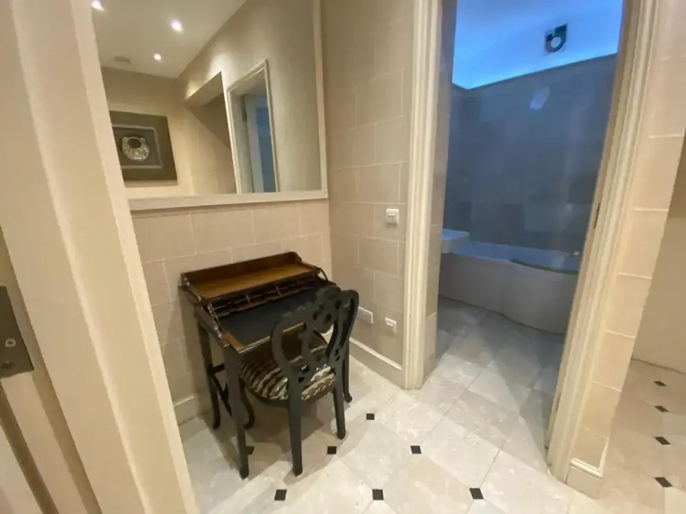 1 Bedroom Duplex Apartment in Pont Street