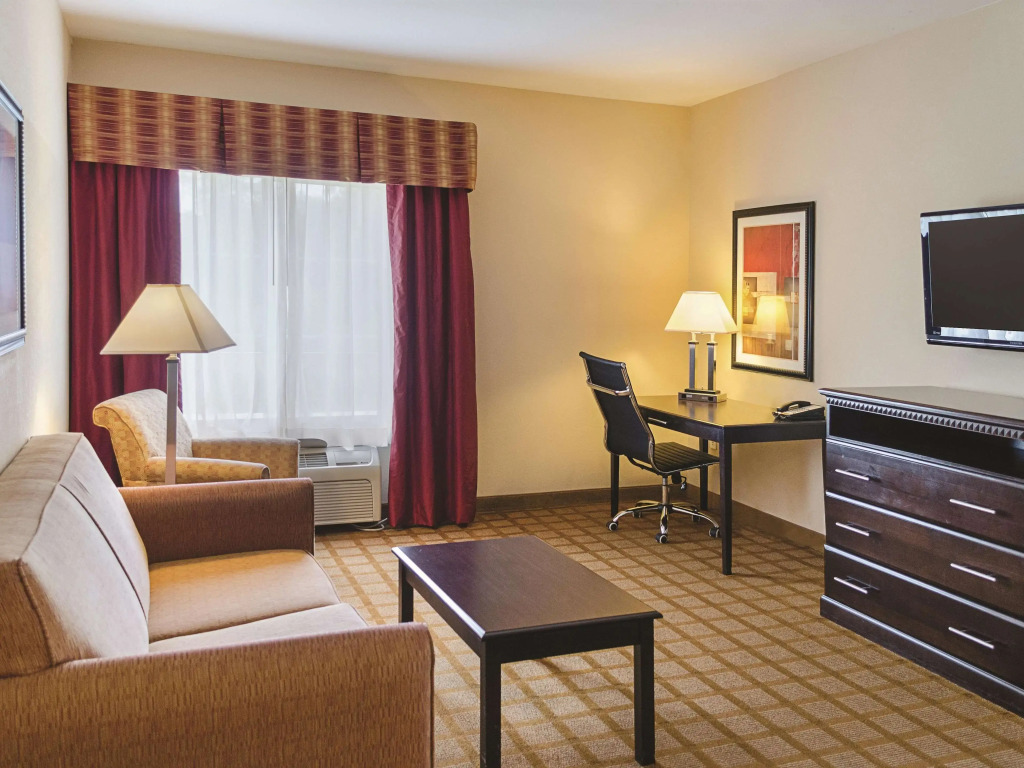 La Quinta by Wyndham Mobile Satsuma / Saraland