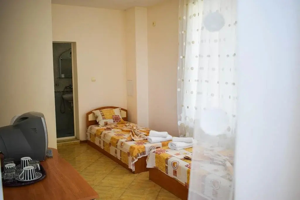 Guest House Eos