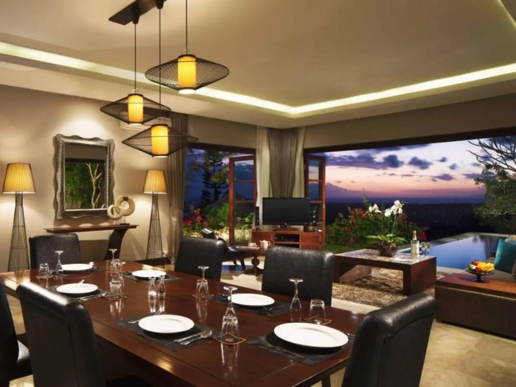 Sun Island Suites