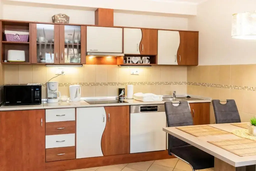 Holiday Apartman