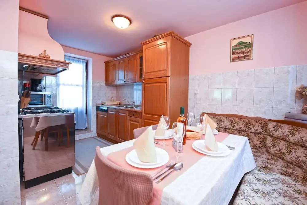 Apartment 1492