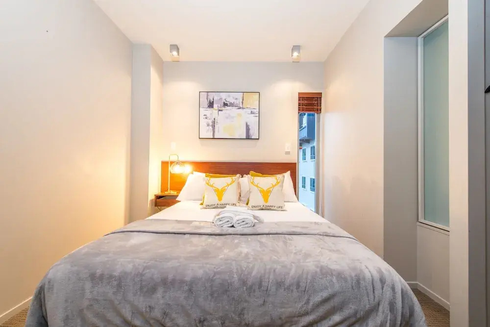 JHT - 2 BRM Apartment, Air Con, Close to SkyTower