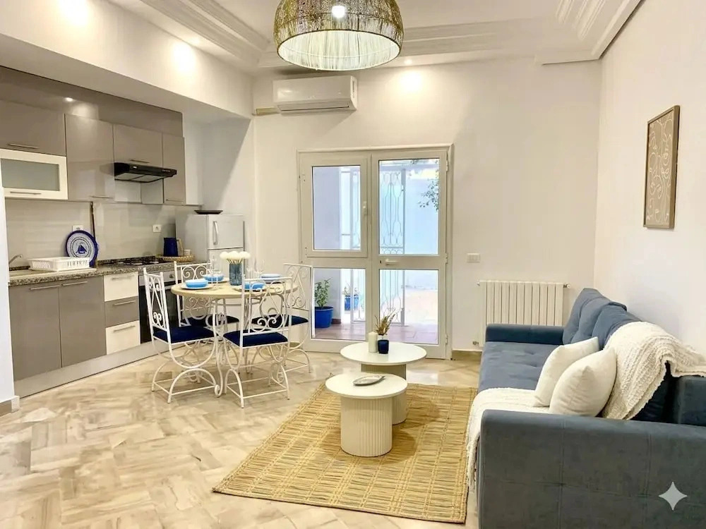 Charming 2-bedroom Apartment With Ocean View in Carthage
