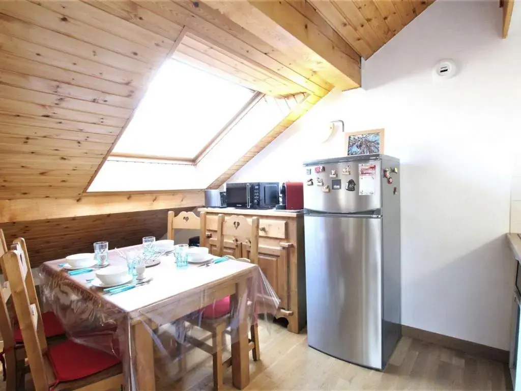 Appartement cosy avec balcon, parking privé et à 400m des télécabines - Centre-ville Briançon - FR-1-330C-19