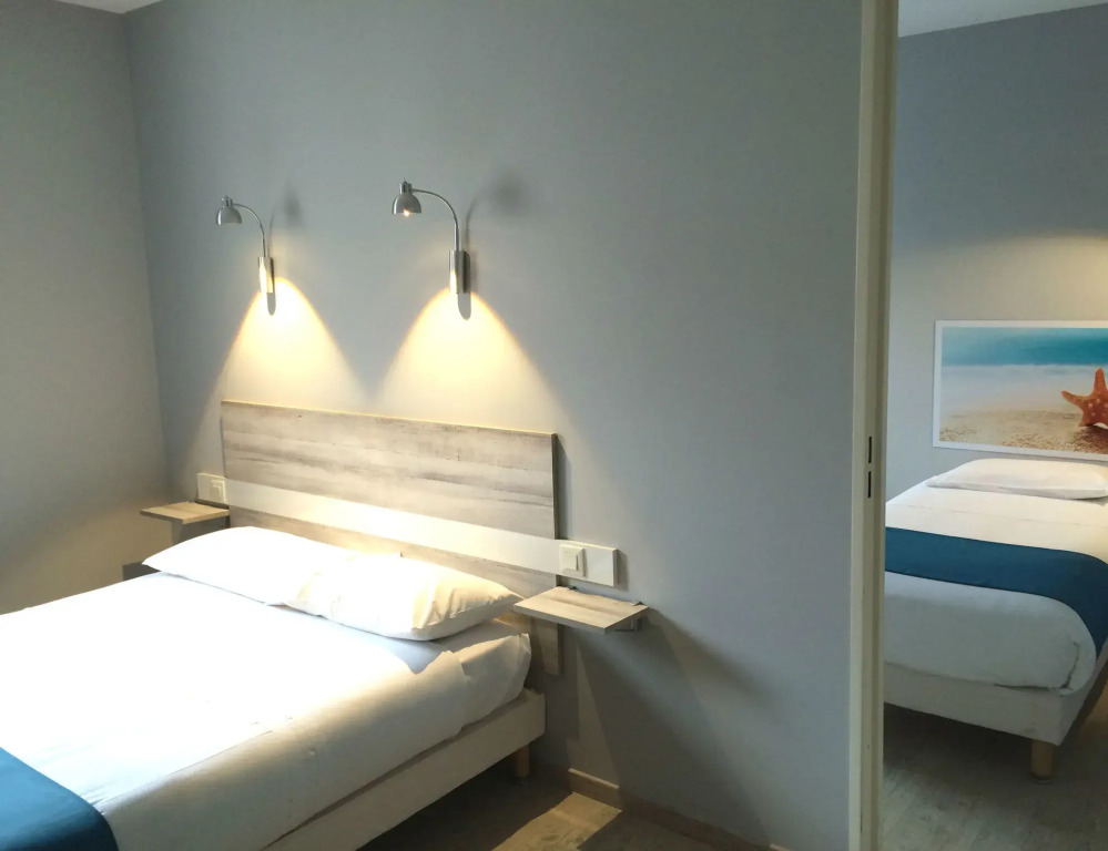 Hotel Grand Cap Rooftop Pool