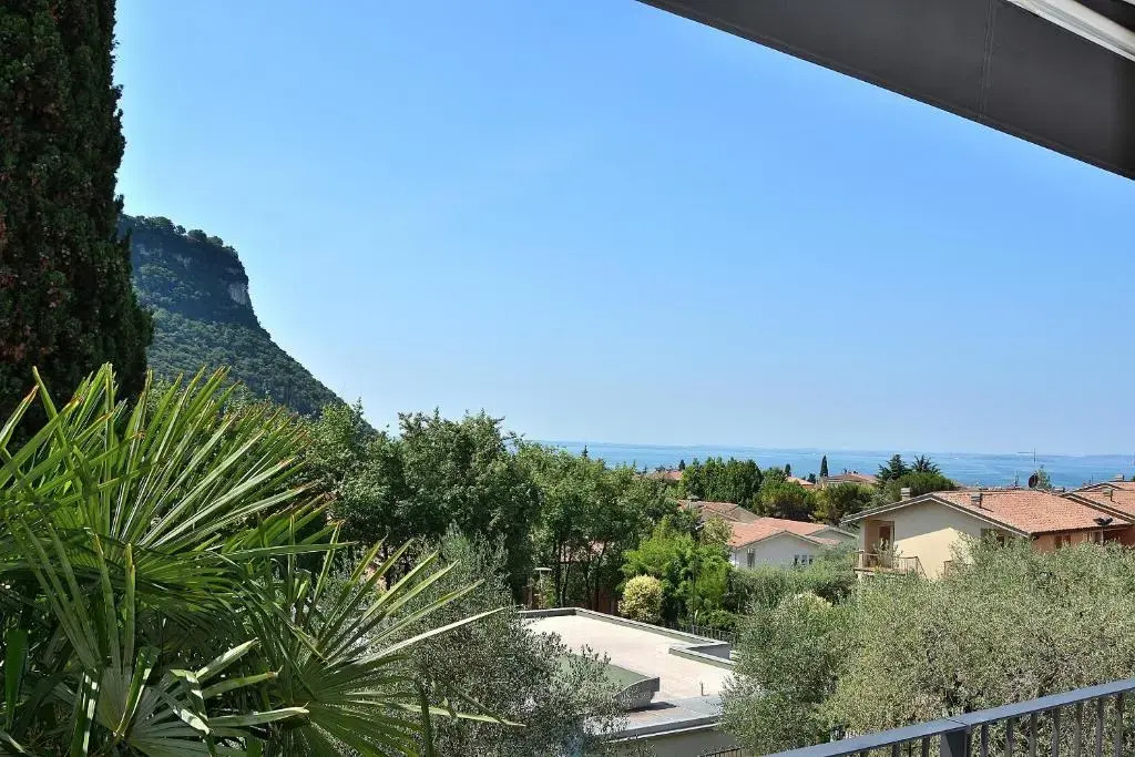 Cà Gardesana With Pool