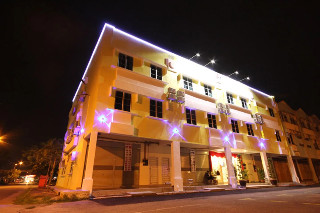 Starway Hotel