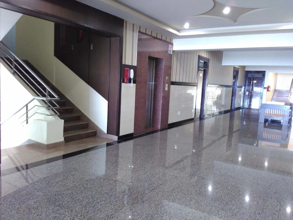 Hotel Raj Vista - Suites & Convention