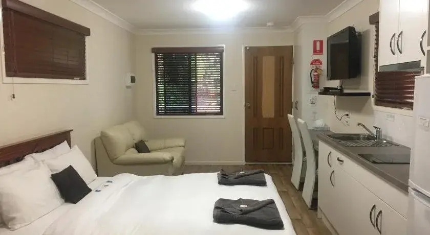 Mapleton Cabins & Caravan Park